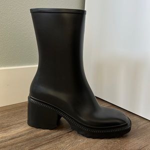 NWOT Black Rain Boots